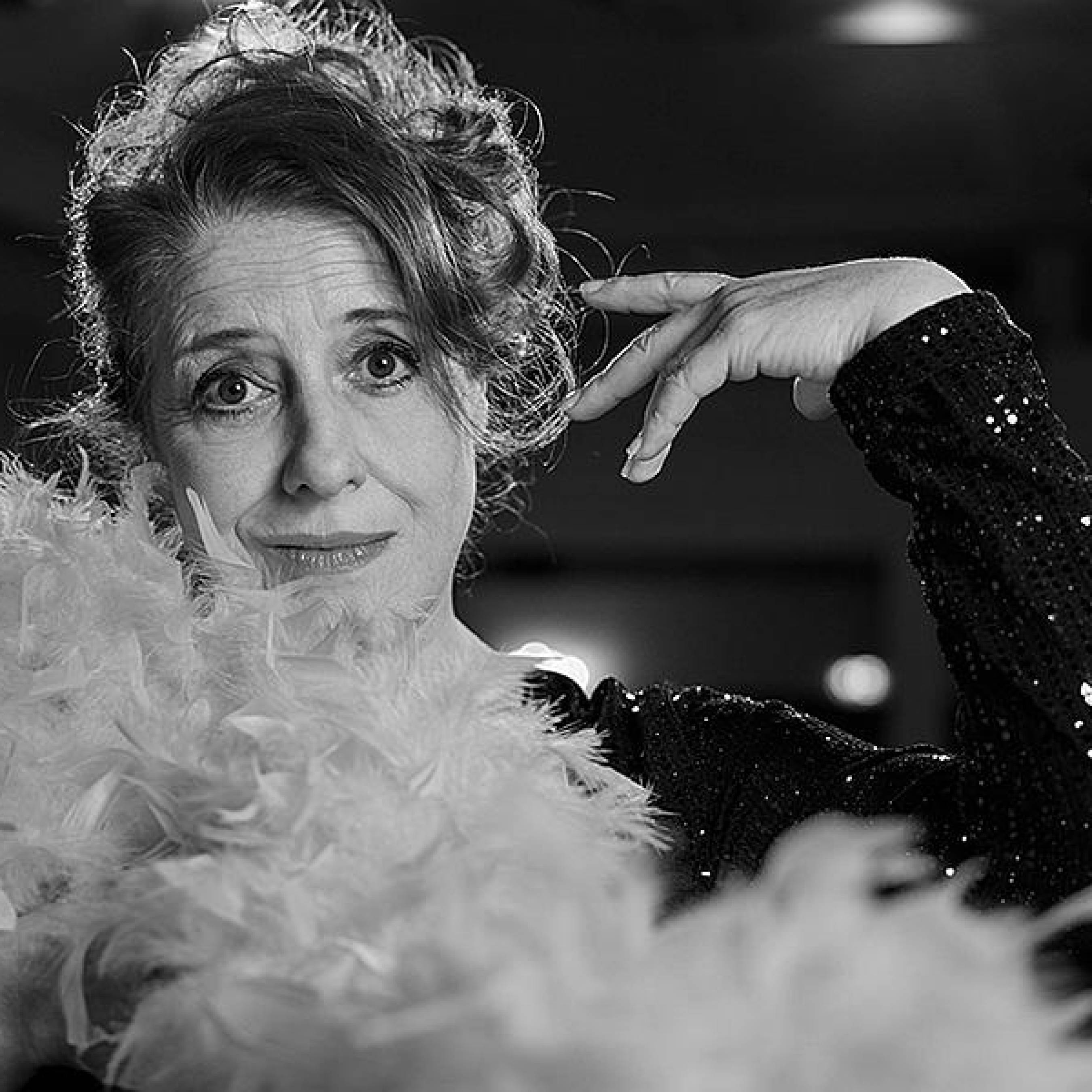 Luise Kinseher: MARY FROM BAVARY - Endlich SOLO!